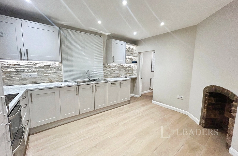 2 bedroom apartment to rent - Hewlett Place, Cheltenham, Gloucestershire, GL52 - Property View 1