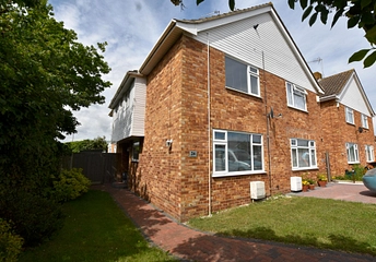2 bedroom house to rent - Turpins Close, Clacton-on-Sea, CO15 - Property View 1