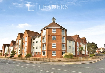 2 bed flat/apartment for rent in Marina Point, West Road, Clacton-on-Sea, CO15