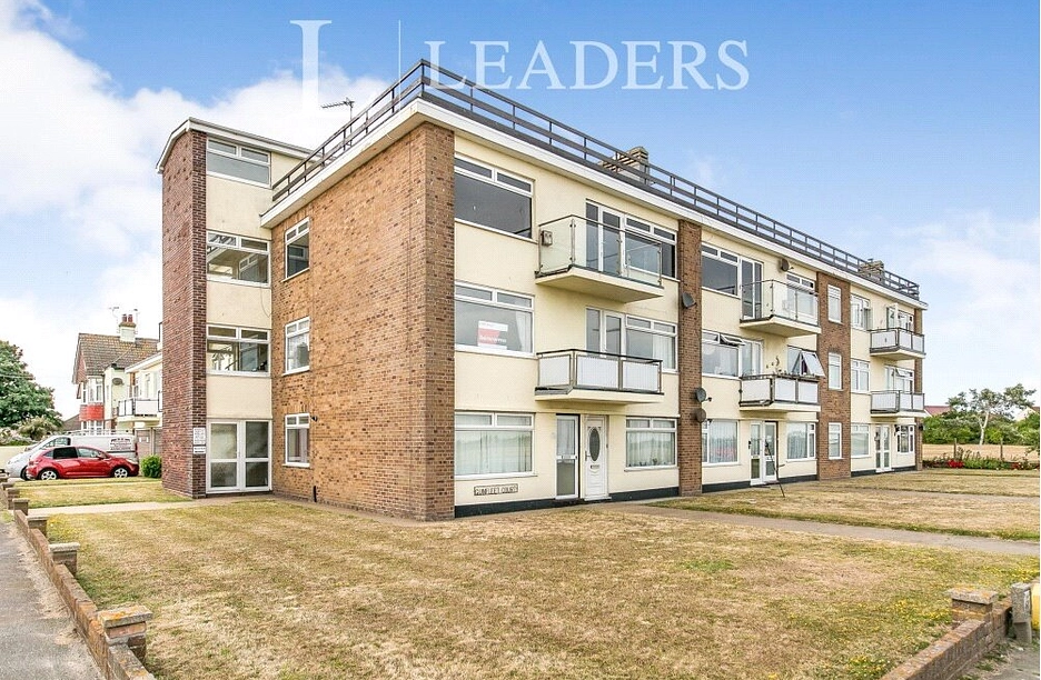 2 bedroom apartment to rent - Gunfleet Court, Marine Parade East, CO15 - Property View 1