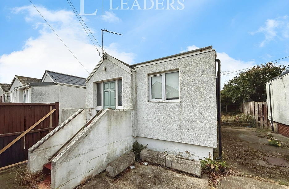 2 bedroom bungalow to rent - Hillman Avenue, Jaywick, Clacton-on-Sea, CO15 - Property View 1