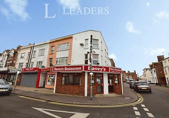 apartment to rent - Pallister Road, Clacton-on-Sea, Essex, CO15 - Property View 1