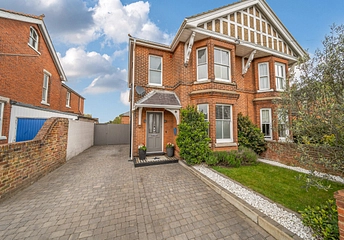 4 bedroom house for sale - Shrub End Road, Colchester, Essex, CO3 - Property View 1