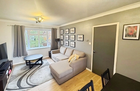 2 bedroom maisonette for sale - Queens Mews, High Street, West Mersea, Colchester, CO5 - Property View 3