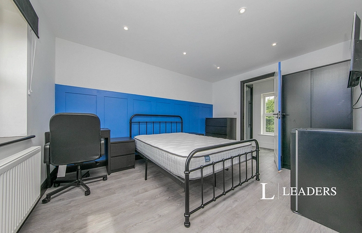 property to rent - Berechurch Road, Colchester, CO2