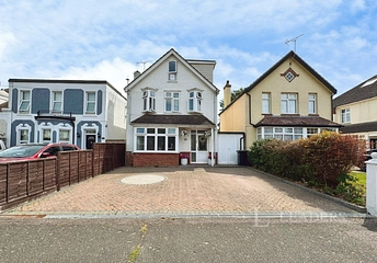 4 bedroom house for sale - Walton Road, Clacton-on-Sea, Essex, CO15 - Property View 1