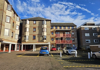 2 bedroom duplex for sale - Rosemary Road, Clacton-on-Sea, Essex, CO15 - Property View 1