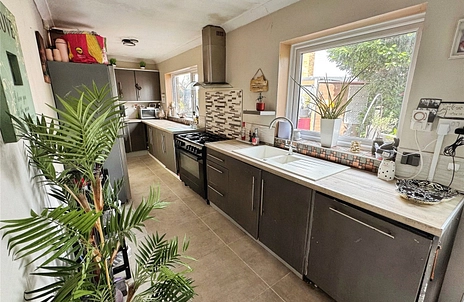 3 bedroom house for sale - Manfield Gardens, St. Osyth, Clacton-on-Sea, Essex, CO16 - Property View 3