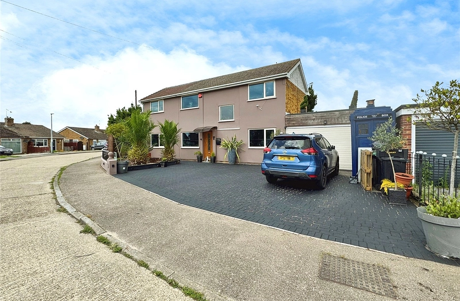 3 bedroom house for sale - Manfield Gardens, St. Osyth, Clacton-on-Sea, Essex, CO16 - Property View 1