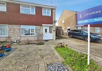 3 bedroom house for sale - Chingford Avenue, Clacton-on-Sea, Essex, CO15 - Property View 1