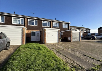 3 bedroom house for sale - Towse Close, Clacton-on-Sea, Essex, CO16 - Property View 1