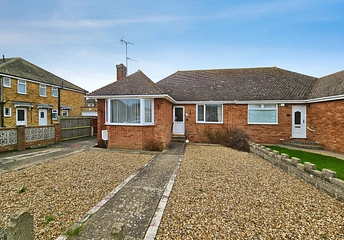 2 bedroom bungalow for sale - Quendon Way, Frinton-on-Sea, Essex, CO13 - Property View 1