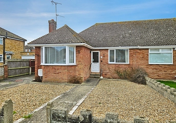 2 bedroom bungalow for sale - Quendon Way, Frinton-on-Sea, Essex, CO13 - Property View 1