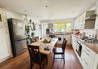 3 bedroom house for sale - Crown Road, Clacton-on-Sea, Essex, CO15 - Property View 1
