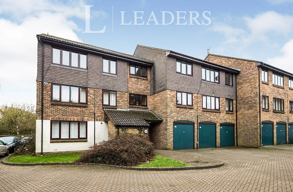 1 bedroom property to rent - Connaught Gardens, Crawley, RH10 - Property View 1