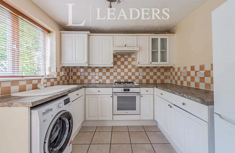 3 bedroom house to rent - Abergavenny Gardens, Copthorne, Crawley, RH10 - Property View 2