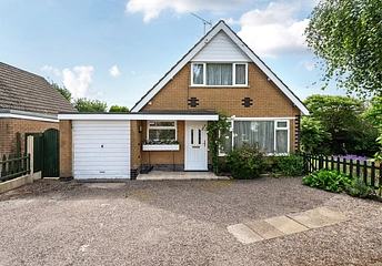 2 bedroom bungalow for sale - Lords Mill Road, Shavington, Crewe, Cheshire, CW2 - Property View 1