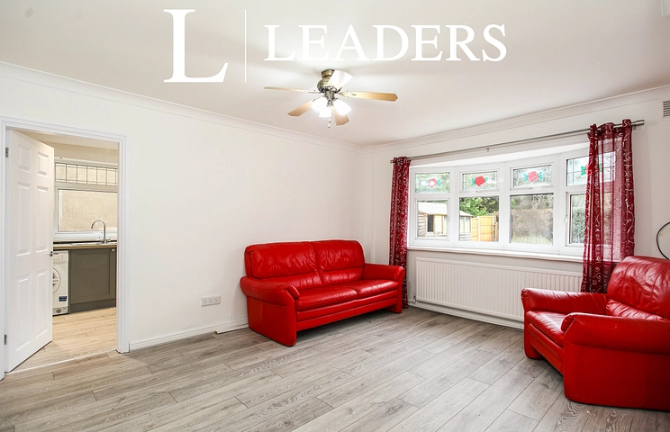 3 bedroom semi detached to rent - Prince Edward Street, CW5