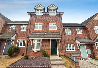 4 bed property for rent in Redwood Drive, Crewe, Cheshire, CW1