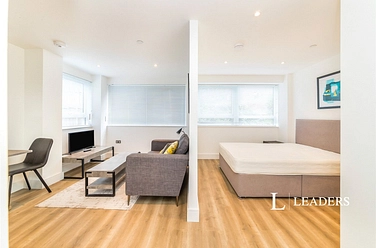 studio to rent - Wood Street, East Grinstead, West Sussex, RH19