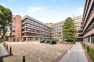 apartment to rent - Wood Street, East Grinstead, West Sussex, RH19