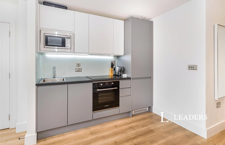 1 bedroom apartment to rent - Wood Street, East Grinstead, West Sussex, RH19