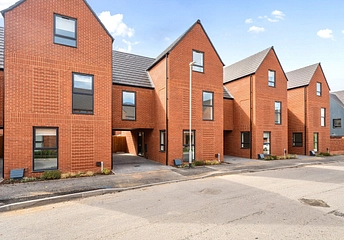 4 bedroom terraced to rent - Waterslade Way, Houghton Regis, Dunstable, Bedfordshire, LU5 - Property View 1