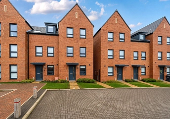3 bed property for rent in Hornbeam Mews, Houghton Regis, Dunstable, Bedfordshire, LU5