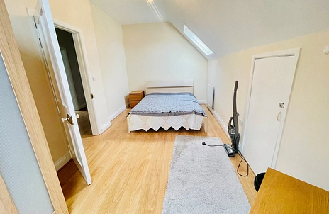 3 bedroom apartment to rent - Russell Hill, CR8 - Property View 2