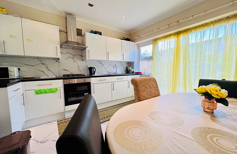 1 bedroom property to rent - Rowan Crescent, SW16 - Property View 2