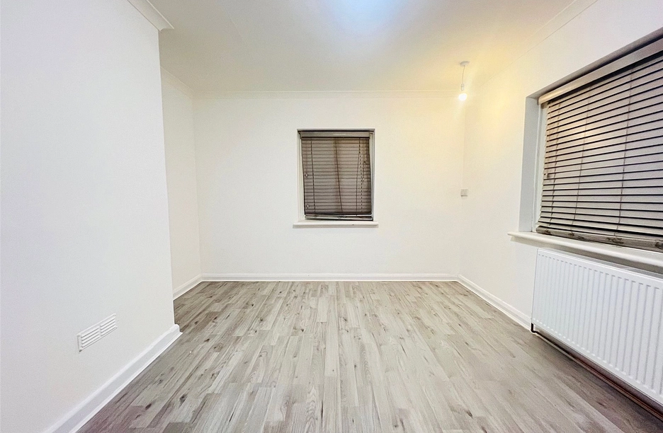 house to rent - Camden Gardens, Thornton Heath, CR7 - Property View 1