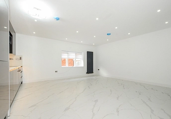 2 bedroom apartment to rent - High Street North, Dunstable, Bedfordshire, LU6 - Property View 1