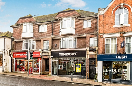 2 bedroom apartment to rent - London Road, East Grinstead, RH19 - Property View 2