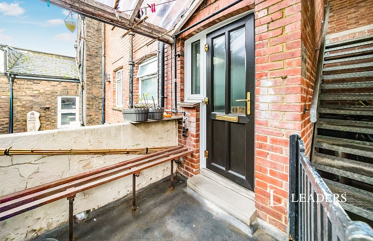 2 bedroom apartment to rent - London Road, East Grinstead, RH19