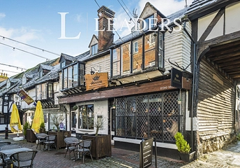 2 bedroom apartment to rent - High Street, East Grinstead, West Sussex, RH19 - Property View 1