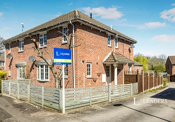 2 bedroom house to rent - The Dell, East Grinstead, West Sussex, RH19 - Property View 1