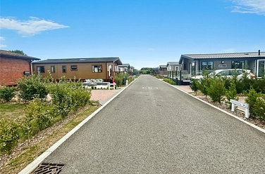 2 bedroom detached for sale - Broad Road, Hambrook, Chichester, West Sussex, PO18