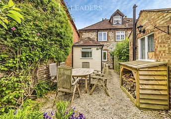 2 bedroom cottage for sale - White Chimney Row, Westbourne, Emsworth, West Sussex, PO10 - Property View 1