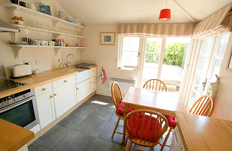 2 bedroom cottage to rent - South Street, Emsworth, PO10 - Property View 2