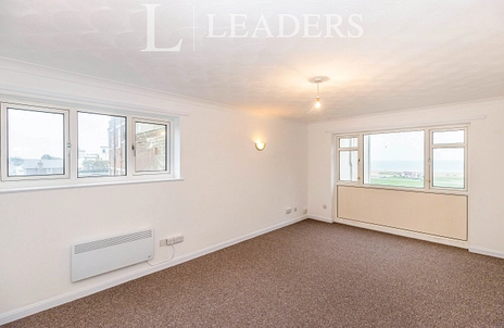 3 bedroom apartment to rent - Sea Front, Hayling Island, PO11 - Property View 2