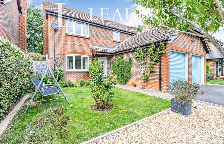 4 bedroom house to rent - Bathurst Close, PO11