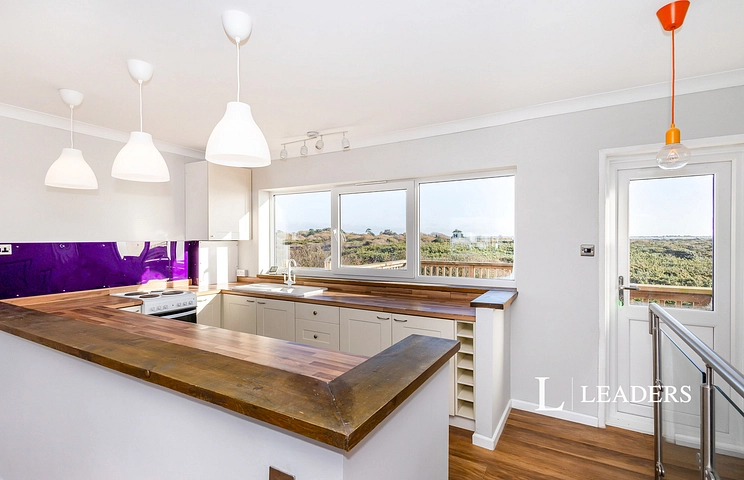 3 bedroom house to rent - Sandy Beach Estate, PO11