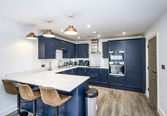 2 bedroom apartment to rent - Station Road, Hayling Island, Hampshire, PO11 - Property View 1