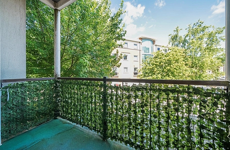 2 bedroom apartment for sale - Canalside, Redhill, Surrey, RH1 - Property View 3