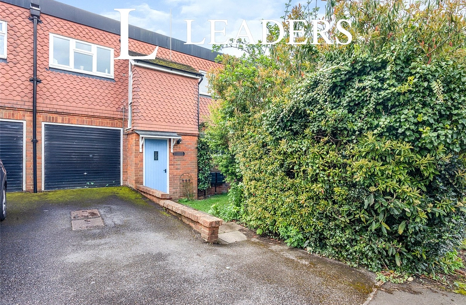 2 bedroom house for sale - Wrayfield Avenue, Reigate, Surrey, RH2 - Property View 1