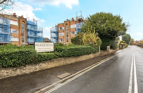3 bedroom apartment for sale - Park Road, Hampton Wick, Kingston upon Thames, KT1 - Property View 3