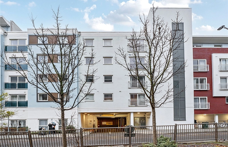 2 bedroom apartment for sale - Station Approach, Epsom, Surrey, KT19
