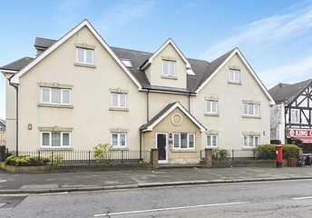 2 bedroom apartment to rent - East Street, Epsom, KT17 - Property View 1