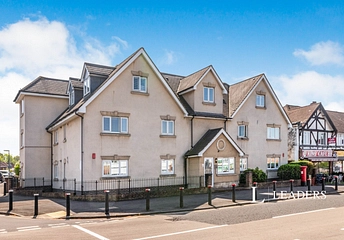 2 bedroom apartment to rent - East Street, Epsom, KT17 - Property View 1