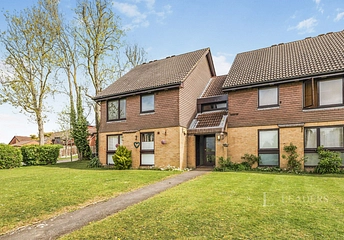 2 bedroom apartment to rent - Hillside Close, Banstead, Surrey, SM7 - Property View 1